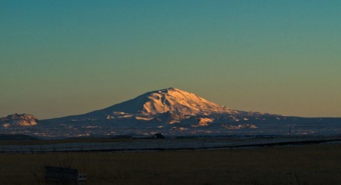 Hekla Vulkan auf Island bei Sonnenaufgang